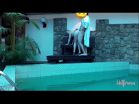 ❤️ A főnök meghívja a szobalányt a medencébe, de nem tud ellenállni egy forró ❌ Sex video at hu.port-amurasso.ru